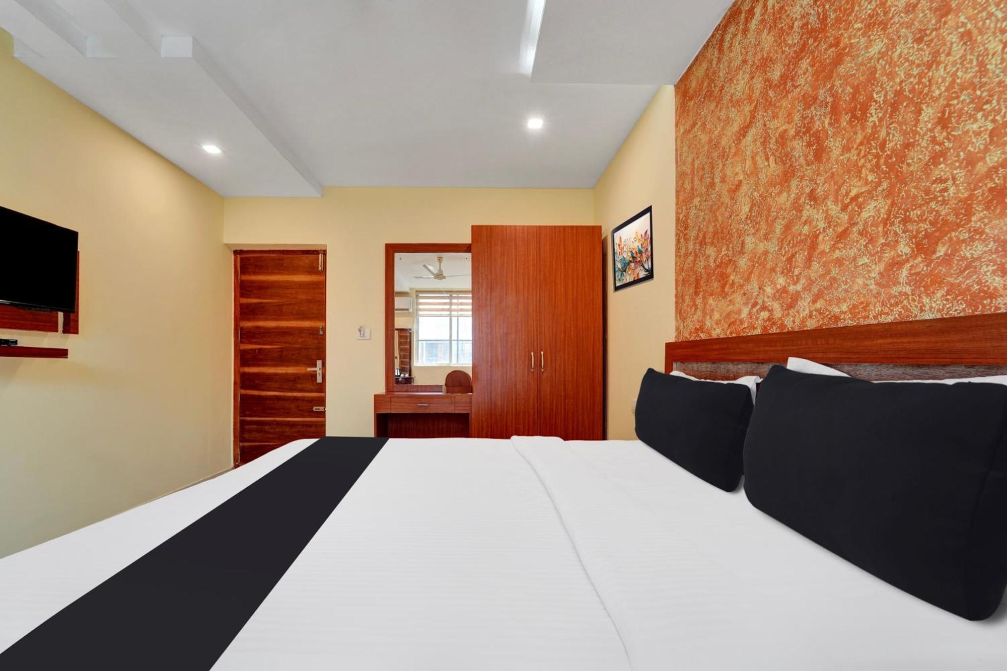Super Townhouse Ernakulam North Hotell Kochi Eksteriør bilde
