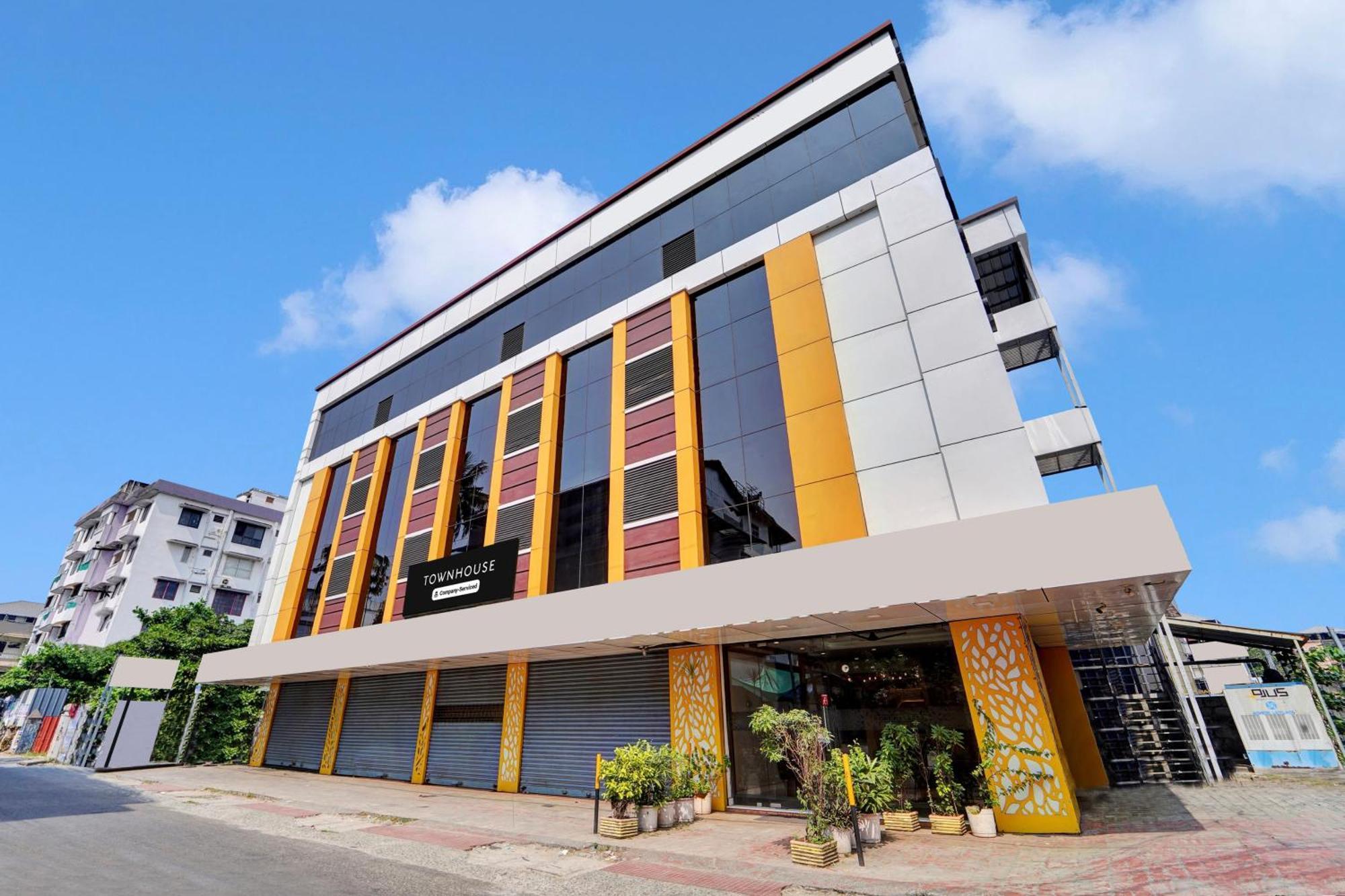 Super Townhouse Ernakulam North Hotell Kochi Eksteriør bilde