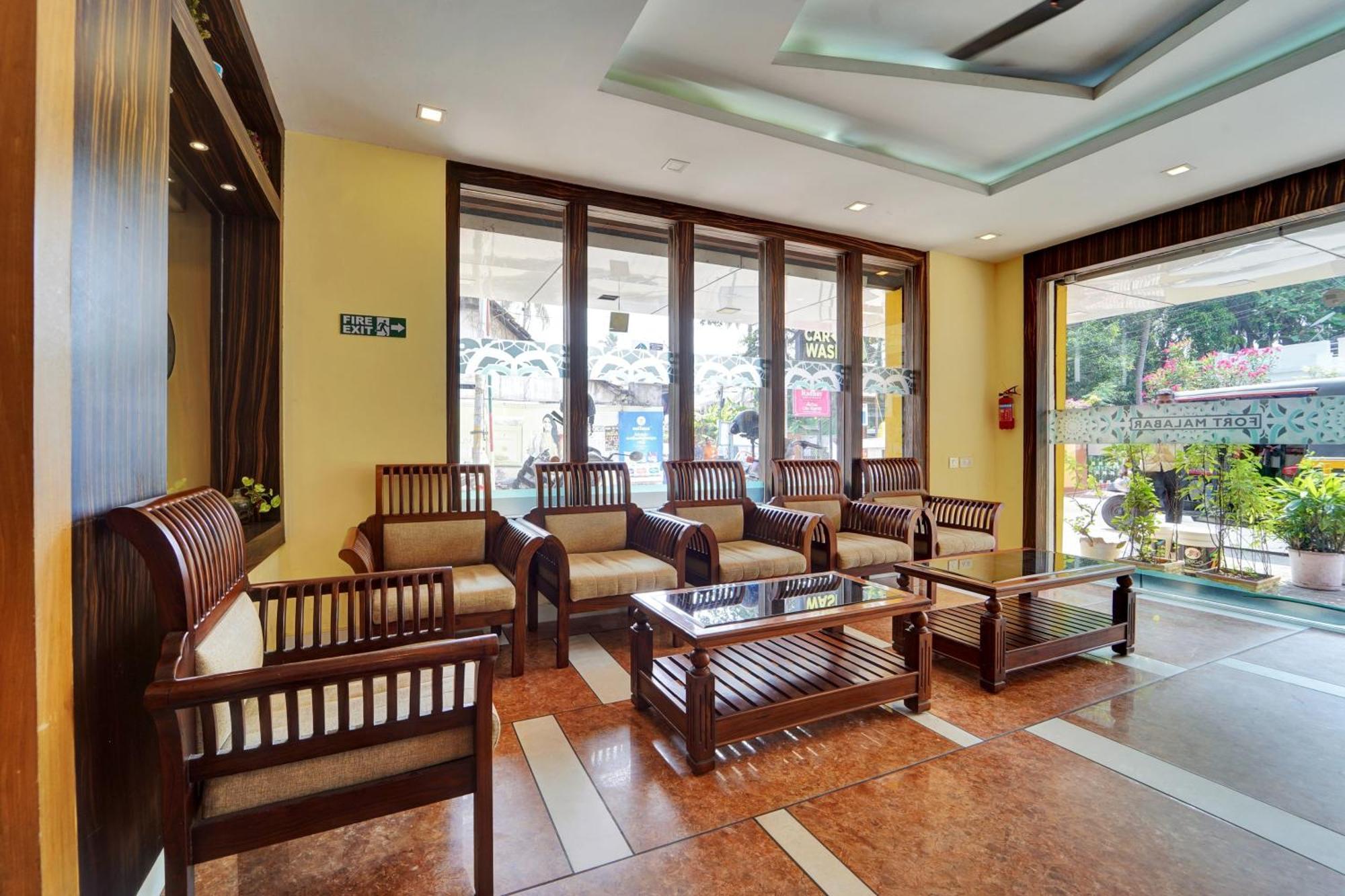 Super Townhouse Ernakulam North Hotell Kochi Eksteriør bilde